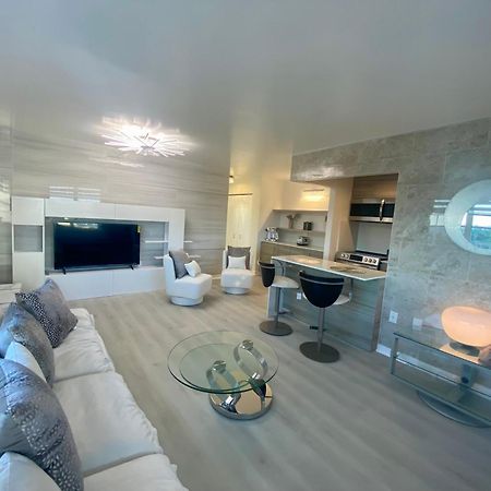 Panoramic Luxurious Waterfront One Bedroom Apartment With Miami Skyline View Free Parking 5Min Drive To Miami Beach Extérieur photo