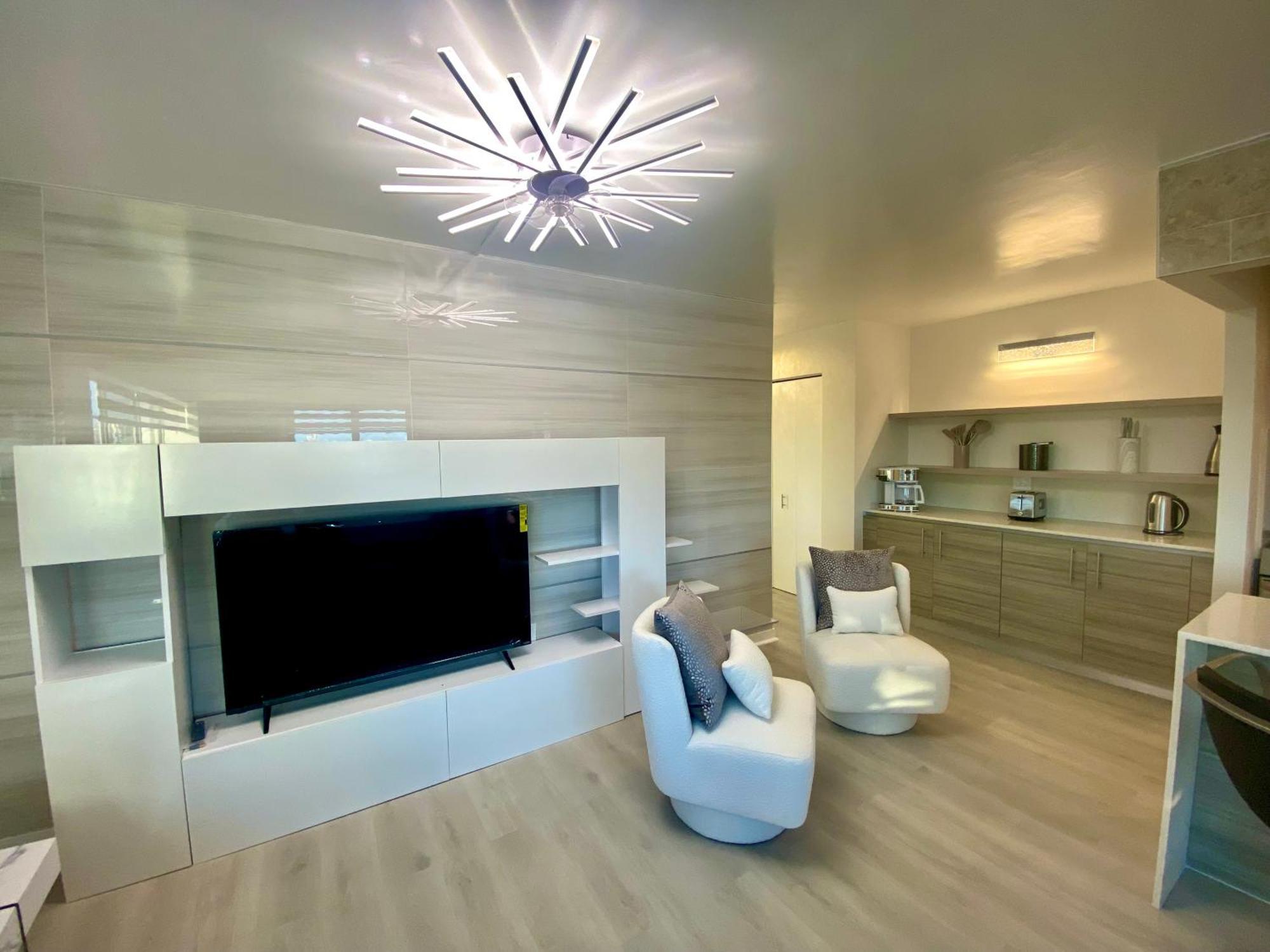 Panoramic Luxurious Waterfront One Bedroom Apartment With Miami Skyline View Free Parking 5Min Drive To Miami Beach Extérieur photo