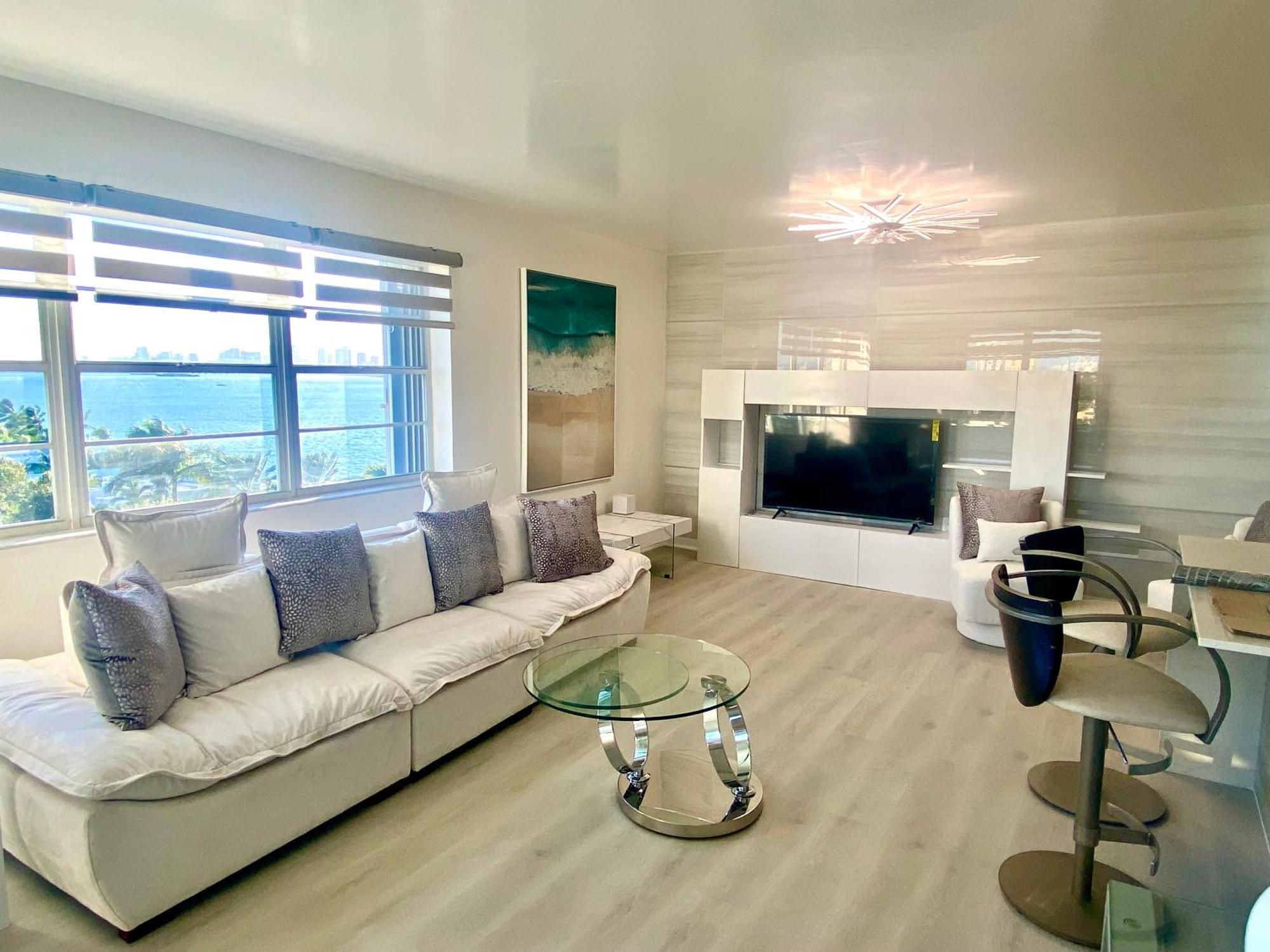 Panoramic Luxurious Waterfront One Bedroom Apartment With Miami Skyline View Free Parking 5Min Drive To Miami Beach Extérieur photo