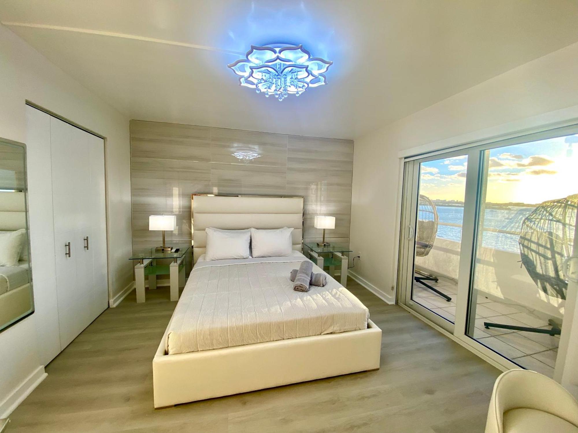 Panoramic Luxurious Waterfront One Bedroom Apartment With Miami Skyline View Free Parking 5Min Drive To Miami Beach Extérieur photo