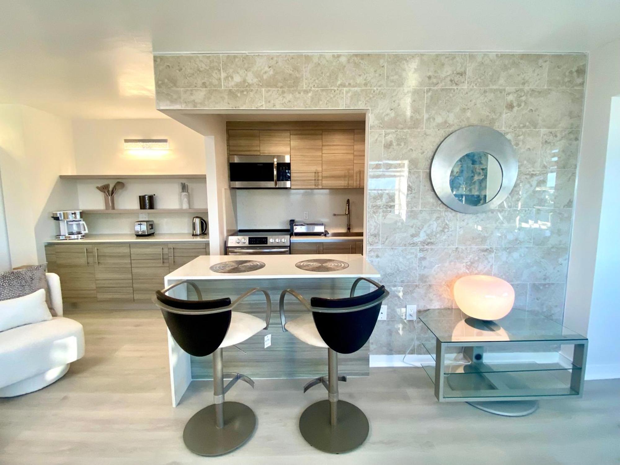 Panoramic Luxurious Waterfront One Bedroom Apartment With Miami Skyline View Free Parking 5Min Drive To Miami Beach Extérieur photo